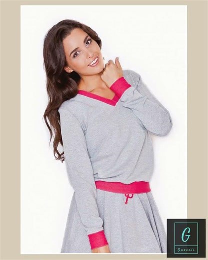 Women's Sweatshirt - V-Neck With Regular Fit