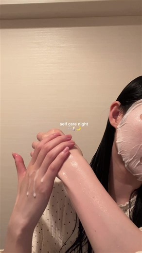 night reset 🌙✨ a warm bath, a face mask, and candlelight 🕯️🤍 #selfcare #nightreset #nightroutine #cozyvibes #aesthetic