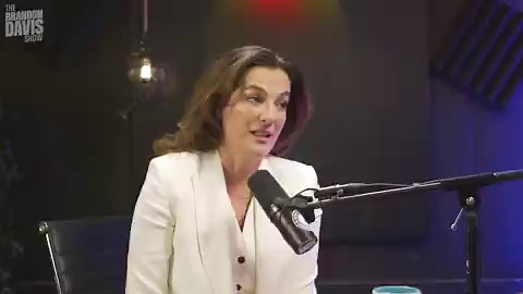 Vincent D'Onofrio was the first to tell Ayelet Zurer about Vanessa's story in Daredevil: Born Again Season 2."He called me first," she said. "He's not supposed to but he called me first!"Full bonus episode: https://t.co/Hr3FPa1Qmc
