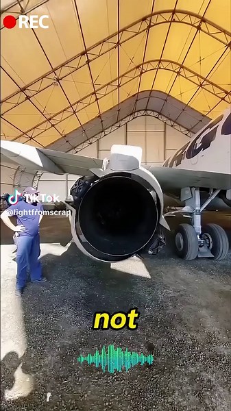 Why Plane Engines Go Backwards After Landing？✈️ #Aviation #Engineering #ThrustReverser #JetEngine