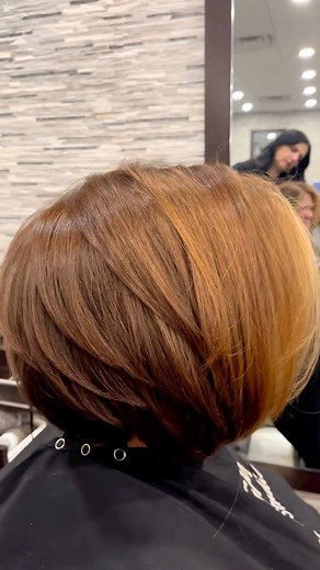 Amela Glavatovic on Instagram: "Beautiful Lori ✨@mgm_hairstudio • • • • • • • • • __________________________________________________ #hairtransformation #hairtutorial #tutorial #highlights #balayage #layers #instagood #fashion #love #reels #viral #fyp #explore #explorepage #new #instadaily #olaplex #hairbrained #new #bangs #flf #foryou @mgm_hairstudio"