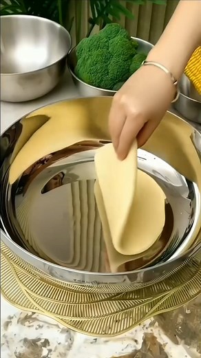 178K views · 1.2K reactions | This bowl can handle anything in the kitchen. #cooking #cookingathome #KitchenEssentials #kitchenhacks #kitchenmusthaves | Taylor Recipes | Facebook