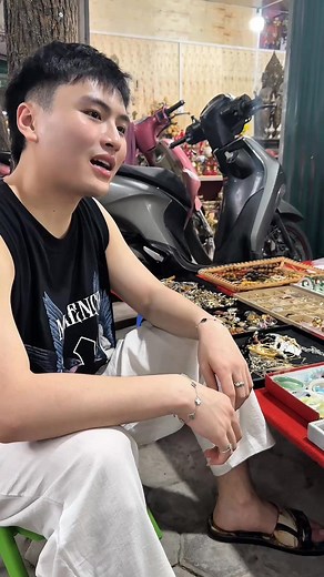 931K views · 19K reactions | Cu em chào hè | Trẻ Con thích chơi Đồ Cổ | Facebook