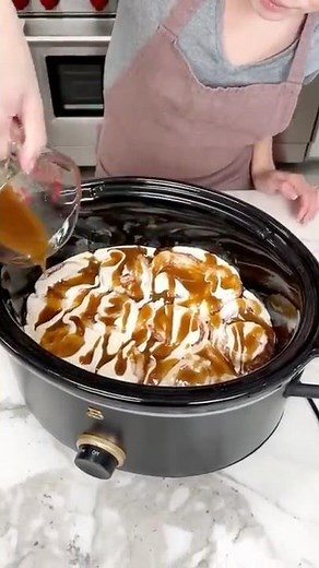 Easy peach treat in the crockpot #recipe #easyrecipe #dessertrecipes #crockpot #peach