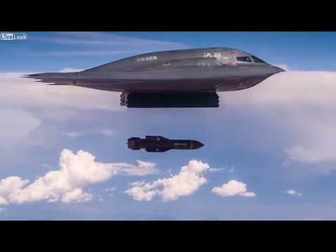 B 2ステルス爆撃機が（バンカーバスター）投下の実験映像