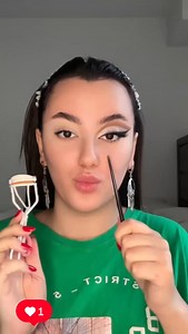 1.2M views · 12K reactions | #bride #girl #valentines #pink #makeup #makeuptutorial #makeupartist #eyemakeup #event #trend #trending #explore #peach #eyelashextensions #eyebrows #lips | DIVA STYLE | Facebook