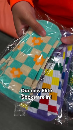Our new #SkySocks arrived just in time for #SpringBreak! 🧦 Which pair are you grabbing first? 👀 🎥: @skyzonemiami