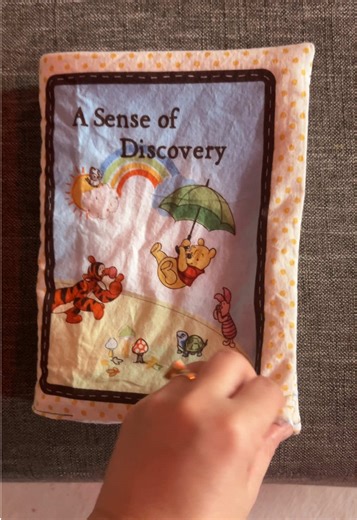 Watch me make this Disney’s Winnie the Pooh plus booklet and balloon! 🎈 #winniethepooh #winniethepoohbabyshower #poohbear #disney #sewingtiktok