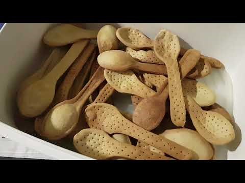 Edible spoons using whole grain flour
