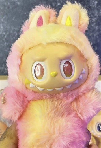 Unboxing the Adorable Labubu V3 Loyalty Toy