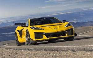 Twin-Turbo 2025 Chevrolet Corvette ZR1 Unleashed With Over 1,000 Horsepower