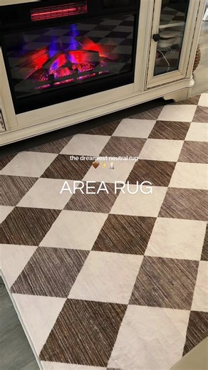 Stylish and Washable Diamond Checkered Rug for Modern Homes