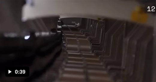 Stopping a wind turbine - Video