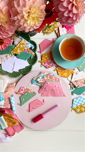 EPP & Slow Stitching ❤️ on Instagram: "Tips for cutting and basting half hexagons: 🌼 cut no less than a 1/4 inch seam allowance, I like to cut 3/8” 🌸 I prefer to glue baste with the SewLine glue pen, it allows me to be accurate so I don’t get glue on the edge of the papers which makes sewing harder 🌼 I always baste each shape the same way starting with the short side on the right, basting around the shape with the long edge last. Half hexagon paper templates and SewLine Glue pens and refills 