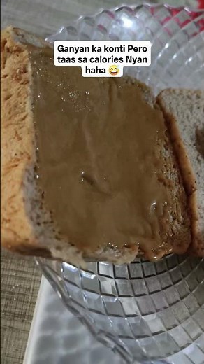 Calorie of 2 slice bread and peanut butter spread