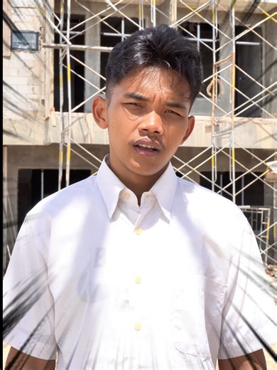 🏡 Cluster Dahlia di Batam hadir dengan desain rumah gaya Scandinavian modern yang simpel, elegan, dan nyaman untuk keluarga. Dengan harga mulai 700 jutaan, Anda sudah bisa memiliki hunian di kawasan yang tertata rapi dengan berbagai fasilitas lengkap. ✨ Keunggulan Cluster ✔️ One Gate System ✔️ Keamanan 24 Jam ✔️ Material Berkualitas ✔️ Berada di Kawasan Elite dengan akses strategis 🌿 Fasilitas Kawasan 🎾 Lapangan Tenis 🏃 Jogging Track 🛝 Kids Playground 🌳 Social Park Area 📸 Area Instagramab