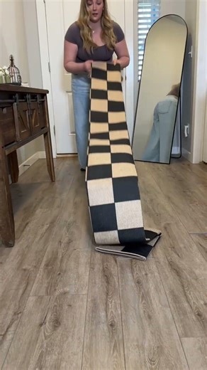 Finally! An entryway rug that’s easy to vacuum and doesn’t slip around