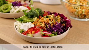 Descoperă opțiunile multiple și alege-ți propriul robot de bucătărie MUM5. Robotul MUM5 are o gamă largă de accesorii și este disponibil în diverse culori moderne, așa că va deveni punctul de atracție principal în orice bucătărie. | Bosch Home