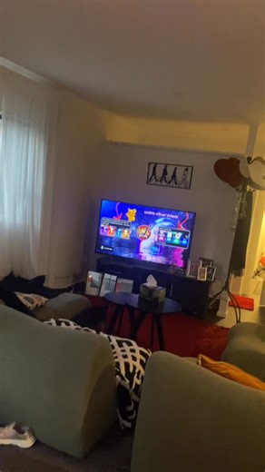 Polly Gillespie on Reels