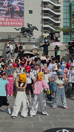 동물천국 트랄랄라🐴🐵🐮🐔🌟 #춤추는은빈#music#쇼츠#dance#트랄랄라#트랄라레로트랄랄라#이탈리아브레인로트#춤추는곰돌#fun#챌린지#구독#렛츠런파크부산경남 #말랑말랑키즈페스티벌