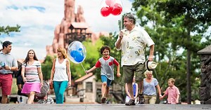 24 Tips for Taking Grandkids to Disney World | Magic Guides (2026 Update)