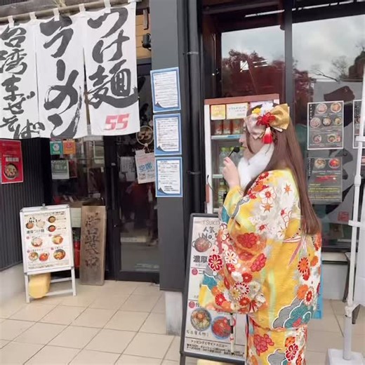 お市様、茶々様、まつ様が金シャチ横丁にて演舞とおもてなし✨ 姫様方は、冬のメニューに釘付け！客人の皆様とともに、金シャチ横丁の魅力を存分に堪能されましたにゃん🐾 お得なクーポンは 12月28日まで！ ぜひ金シャチ横丁へ足をお運びくださいにゃん😻 #金シャチ横丁楽しんでなも #あいち戦国姫隊 #金シャチ横丁 #princesssamuraiofjapan #nagoya #愛知 #aichi #姫隊 #japan #フジヤマ55 #金鯱寿司 # 尾張徳川 | PRINCESS SAMURAI of JAPAN あいち戦国姫隊