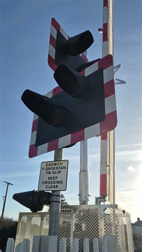NEW Pembrey Level Crossing (20/12/2025)
