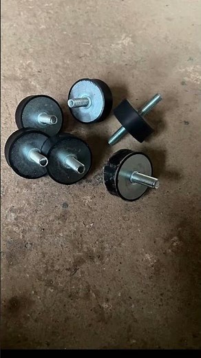 ヤンマー発動機 防振ゴム取り付け
