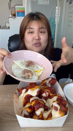 💖핫치즈싸이순살 계란후라이💞진짜 최고합인듯 ㅠㅠ 여러분들도 꼭 그렇게 드셔보세요🩷 #핫치즈싸이순살 #치킨 #맘스터치 #핫치즈싸이순살먹방 #치킨먹방 #먹방 #mukbang #fyp #추천 #이루징먹방 #이루징 #eatingsounds