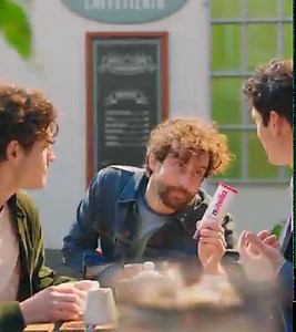 712K views · 413 reactions | Una parola tira l’altra quando ci sono i Nutella® Biscuits di mezzo! | Nutella | Facebook