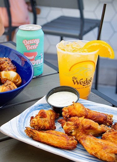 Monday-Thursday from 2-6pm 🍻🍗 | The Wedge Bar