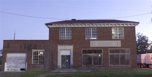 Tallulah City Council debates sale of historic Coca-Cola building