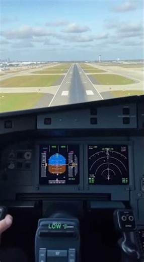 Crosswind Landing from the Cockpit ✈️