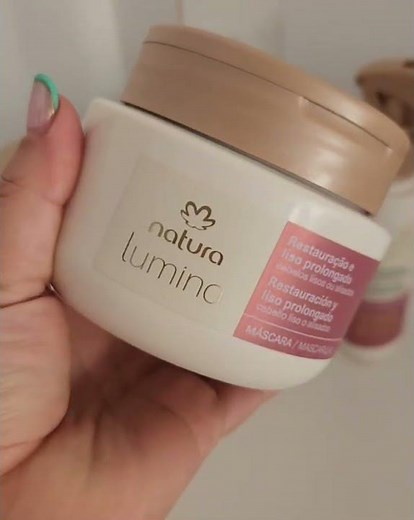¿Cabello liso y sin frizz desde aplicación 1? Descubre Natura Lumina Restauración y Liso Prolongado