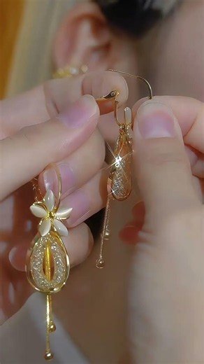 So Beautiful Earrings Design 💖💖💖💖 #earrings #jewellery 😍😍😍😍😍😍💞💞💕💕✨