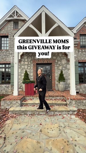 10K views · 105 reactions | ✨ DISNEY ON ICE GIVEAWAY! ✨ I’m...