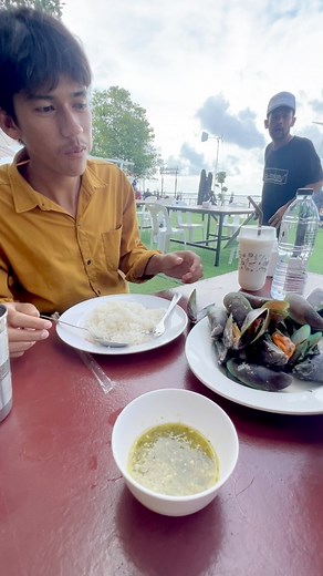 26K views · 460 reactions | Seafood di Pattani Thailand #Seafood #Pattani | MUSLIMITED | Facebook