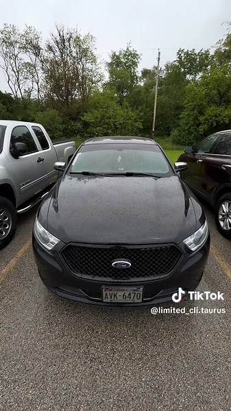 Exploring the 2015 Ford Taurus Limited Features