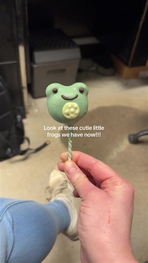 Adorable Starbucks Cake Pops You Must Try