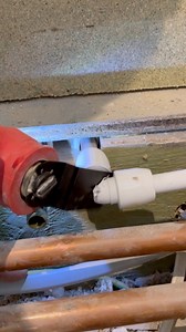 How to remove a stuck plastic fitting without the special key! #asmr #asmrsounds #plumbing #toolbag #pipes #tools #cleancopper #plumbertools #pressfit #soldering #copper #handtools #work #diy #howto #plumber | Mmplumber