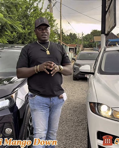 2018 Jaguar F-Pace vs 2021 Toyota RAV4 XLE Comparison