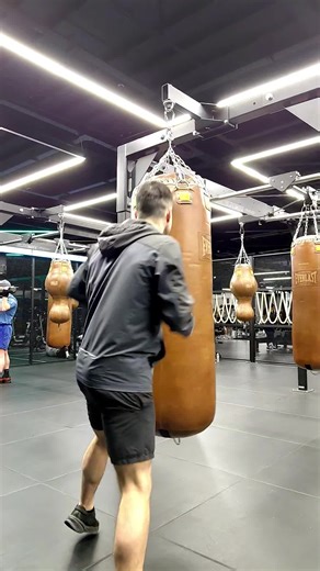 Boxing Techniques: Mastering the Art of Defense through Attack
