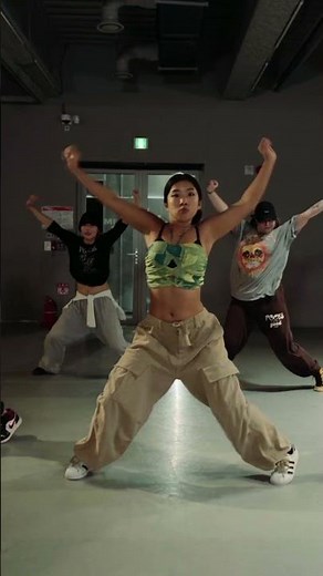 Watch This Korean Girl's Incredible Dance Moves #hyewon #Choreography