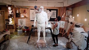 A great artist always chooses the correct tool for every situation. Carving ice, molding sand or even shaving! http://bit.ly/2csEHX5 | Savvy Shaving