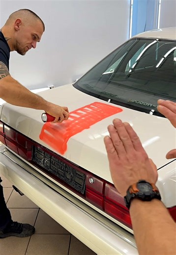 DIY Racing Stripes for Audi V8: A Step-by-Step Guide