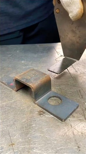 复制打开抖音，看看【凯环的激光焊的作品】# 手持激光焊接机 # 激光设备 # 激光焊接 https://www.iesdouyin.com/share/