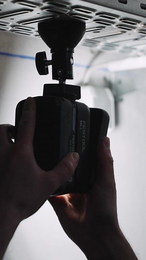 5.5K views · 30 reactions |  De accu LED-werklamp SYSLITE KAL C⁣ Perfect voor de donkere dagen! ⁣ ✔️ Klein, licht en compact en daarom altijd bij de hand. Past in het Systainer-accuvak of de gereedschapskoffer.⁣ ✔️ Met 1.200 lumen gelijkmatige verlichting van het werkgebied en minder schaduwen.⁣ ✔️Helderheid in 3 niveaus instelbaar (300/600/1.200 lumen)⁣ ⁣ Naar de accu LED-werklamp  578128⁣ | Festool | Facebook