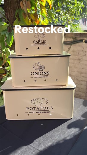 ✨ Organize your kitchen like a luxury home ✨ Garlic • Onions • Potatoes storage set ✔️ Ventilated ✔️ Strong metal body ✔️ stack & save space 💛 Perfect for modern Nepali kitchens 📍Available at Auraa Kitchen & Decor DM to order now 📩 #AuraaKitchenAndDecor #KitchenStorageNepal #HomeDecorNepal #KitchenOrganization #ReadyStockNepal