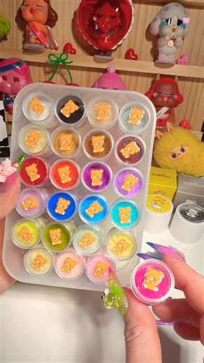 🧸New nail product drops! Flocking powder & metallic sculpting clay✨