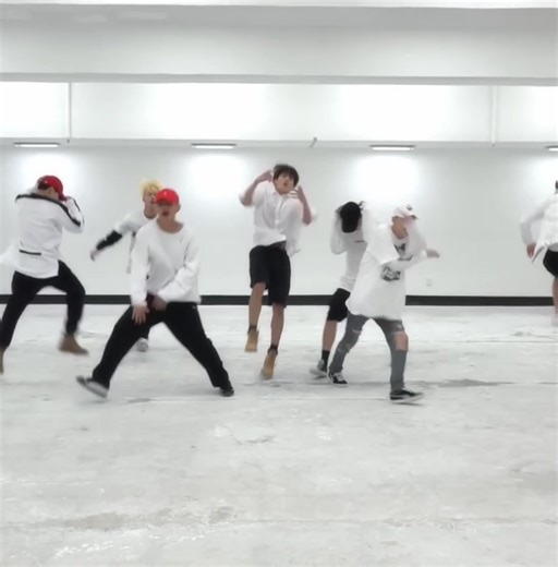#BTSジン Fire 🔥🔥 energetic dance practice wow they are perfect #edit #BTS | Our7boysbts Armies